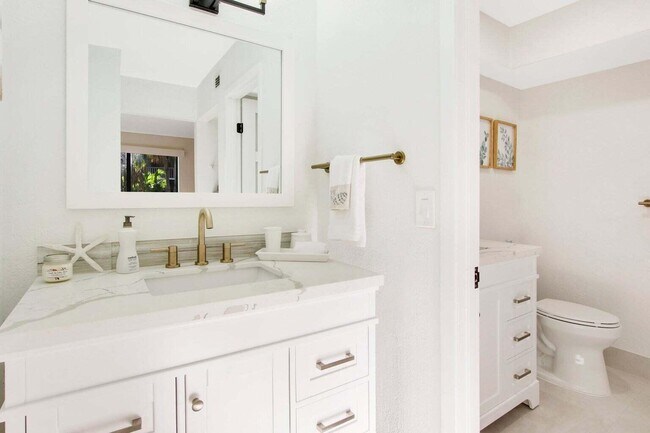 Building Photo - 141 Brackenwood Rd