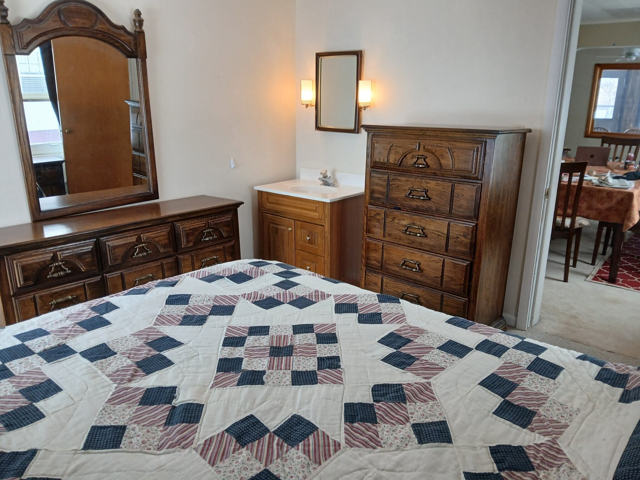 Building Photo - 321 W Mcmillan Ave