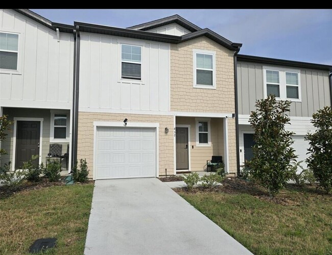 Primary Photo - 437 Madison Dr