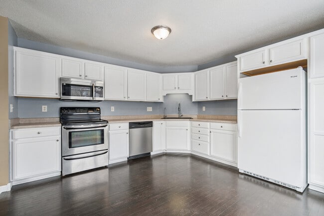 Building Photo - 2539 Catskill Ct