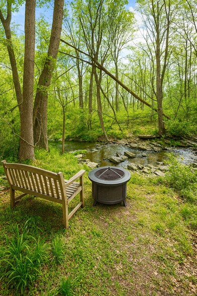 Building Photo - 27 Van Kirk Rd