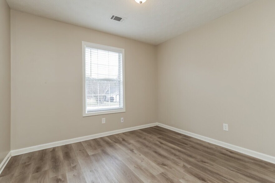 Building Photo - 45 Weldon Pl