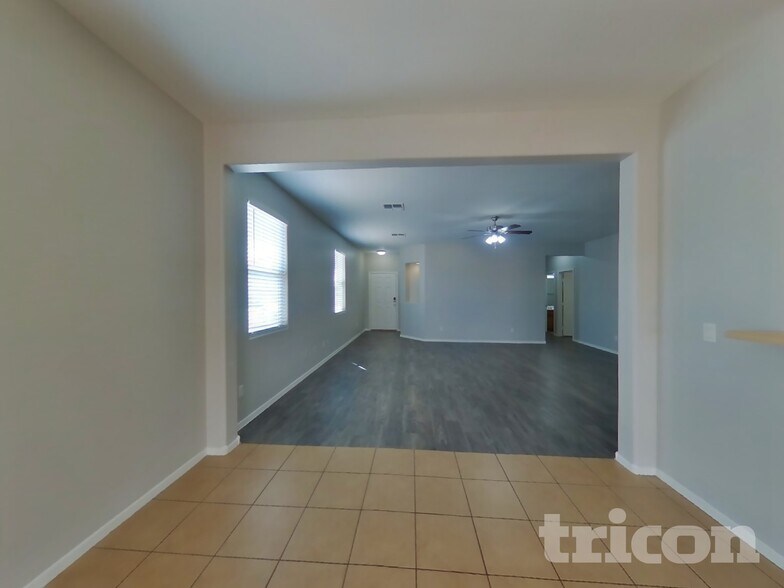 Building Photo - 7310 W St Charles Ave