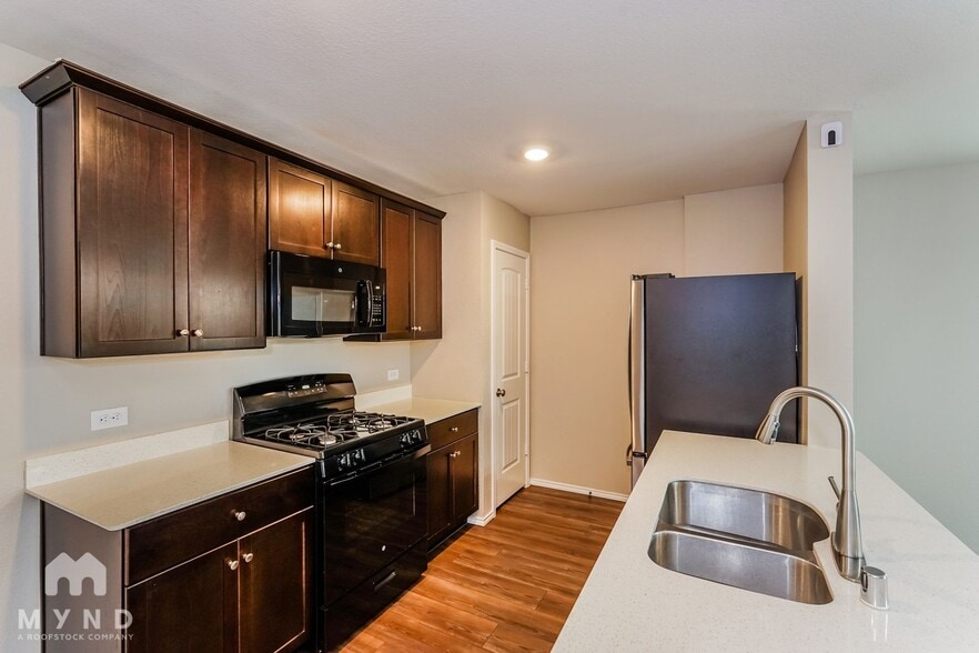 Building Photo - 14356 Cloudview Way