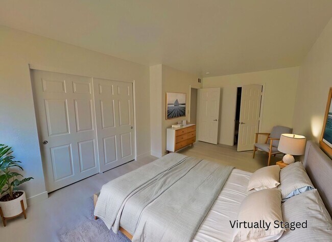 Building Photo - 5220 Indian River Dr