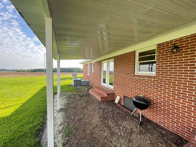 Building Photo - 266 Presley Suber Rd
