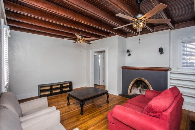 Building Photo - 2115 26th St