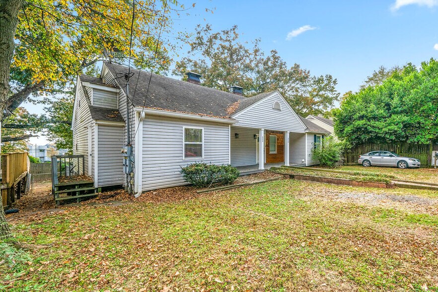 Building Photo - 600 Frasier St SE