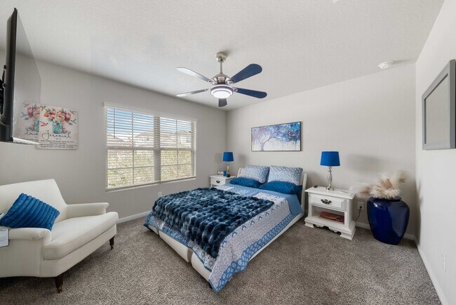Building Photo - Stylish 3-Bed Home with Island Kitchen, Private Patio & Fenced Yard in Seguin