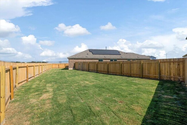 Building Photo - 425 Escondido Cir