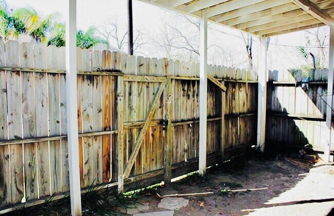Building Photo - 5329 Lost Forest Dr