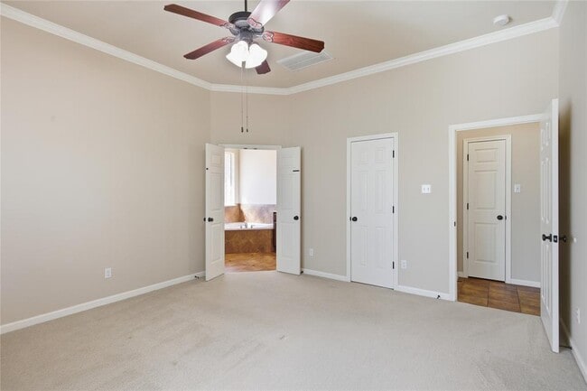 Building Photo - 216 Great Cir Cove