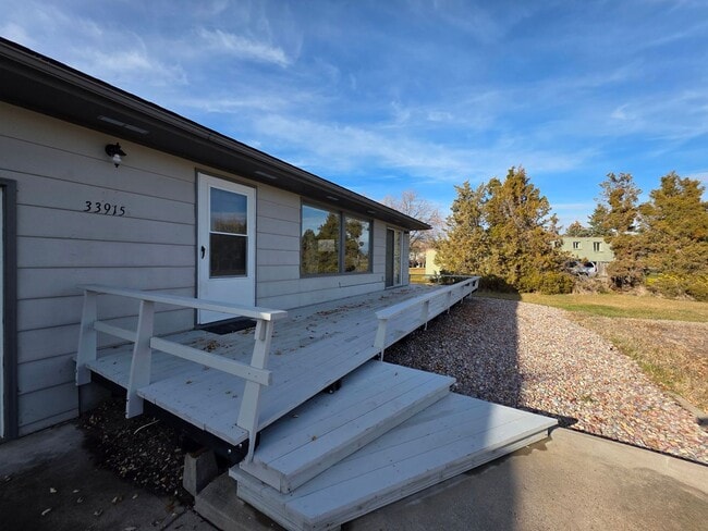 Building Photo - Single level duplex with attached single-c...