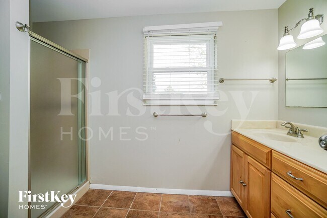 Building Photo - 12111 Peppermill Ln