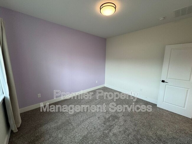 Building Photo - 2522 Hunter Hall St