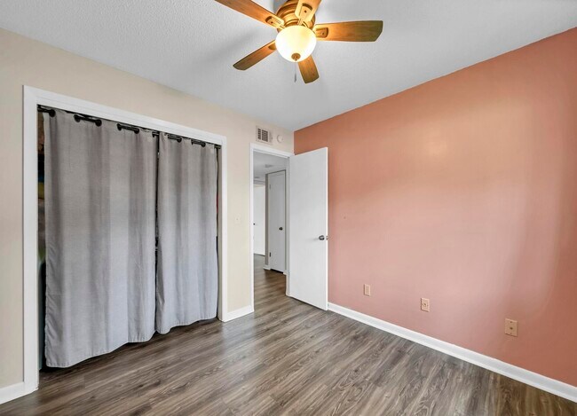 Building Photo - 1034 Alderwood Way