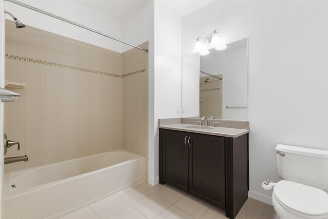 Building Photo - 443 2nd St