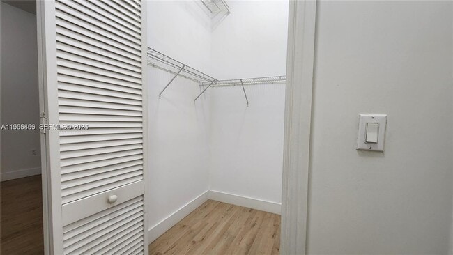 Building Photo - 1805 Ponce de Leon Blvd