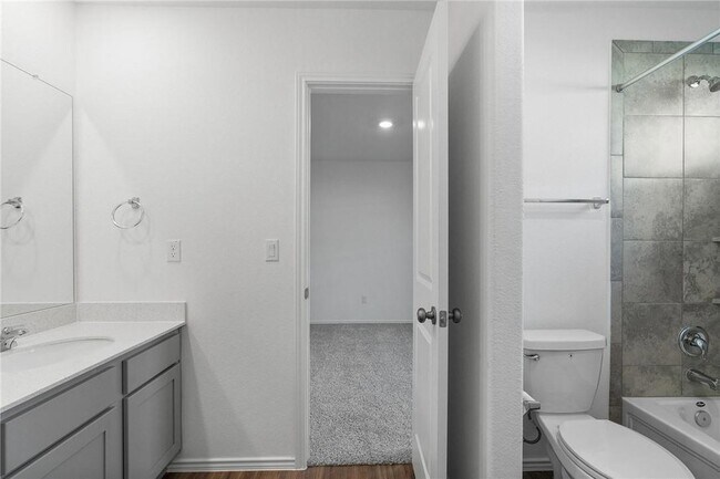 Building Photo - 245 Salt Springs Rd