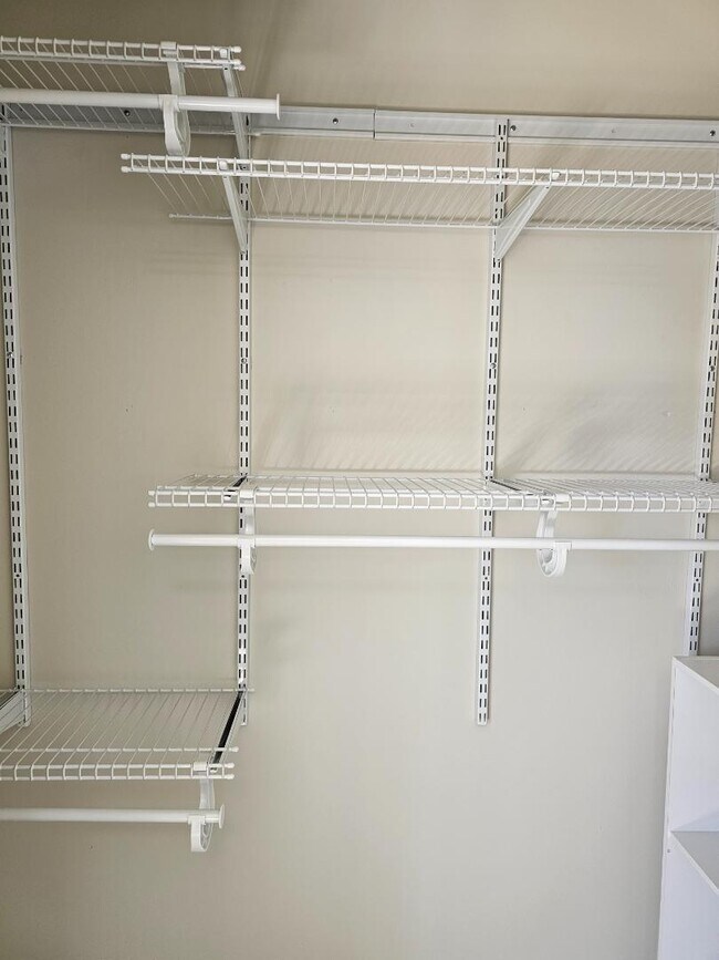 Building Photo - 119 Cedar Spring Cir