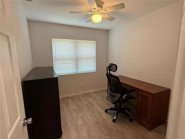Building Photo - 4921 33rd Terrace N