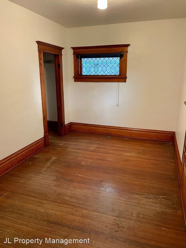 Building Photo - 4 br, 2 bath House - 2208 E Redwood Blvd