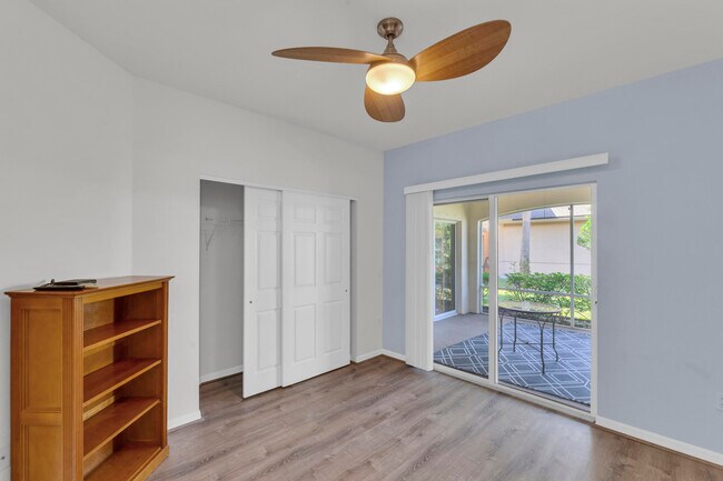 Building Photo - 1864 S Dovetail Dr