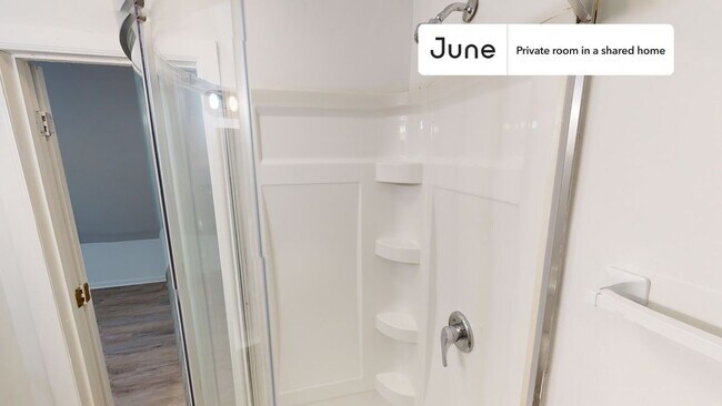 Building Photo - Room in Shared 4 bed/2 bath home