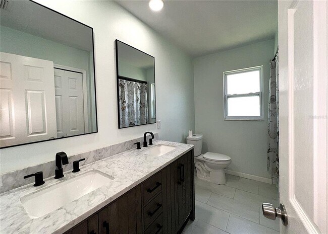 Building Photo - 1520 Coastal Pl