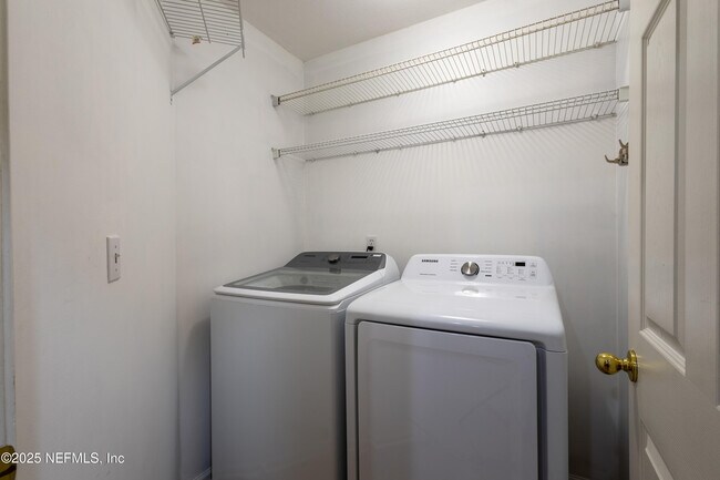 Building Photo - 1341 Grey Feather Ln