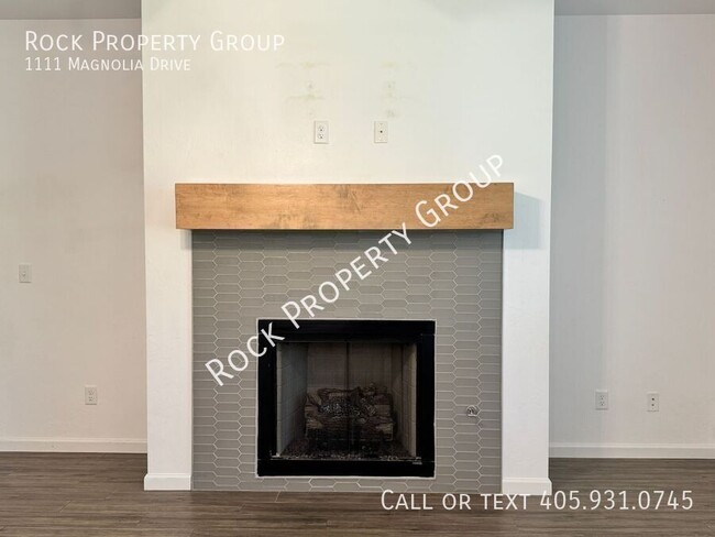 Building Photo - 1111 Magnolia Dr