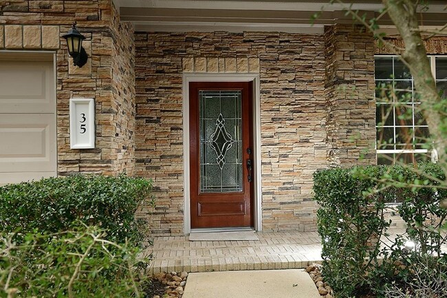 Building Photo - 35 Ebony Oaks Pl