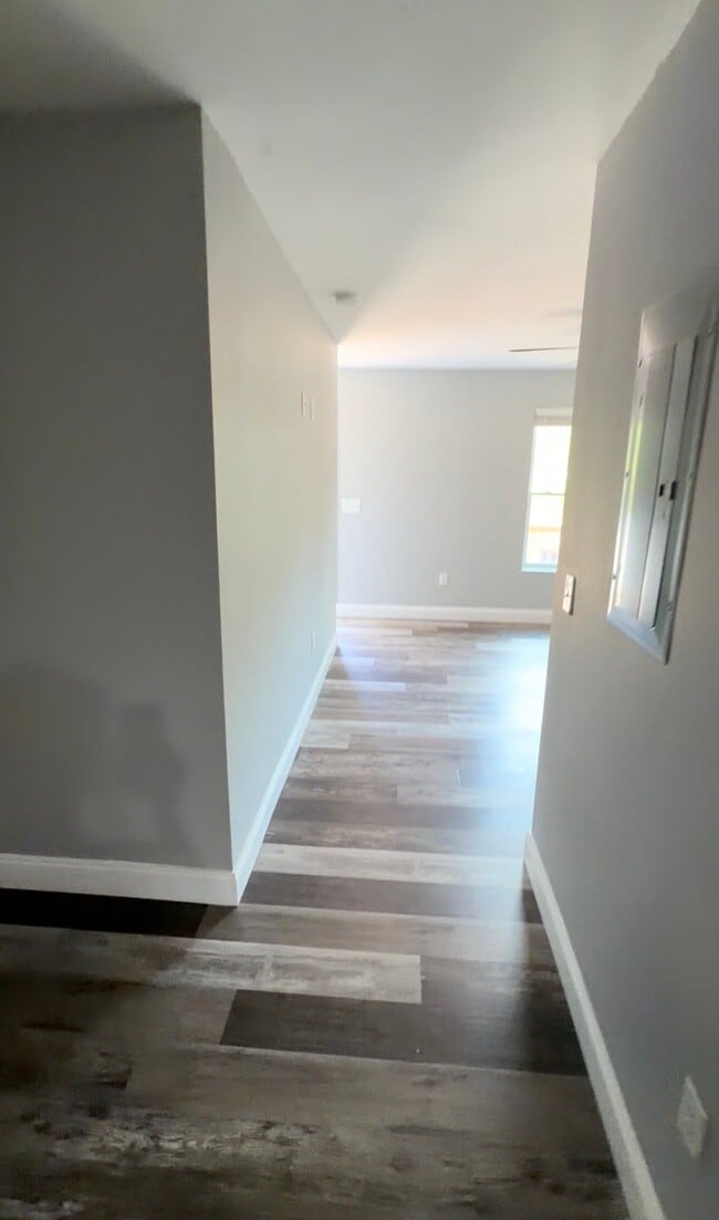 Building Photo - 1212 Jessica Loop