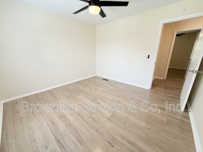 Building Photo - 6204A Louisiana Ave