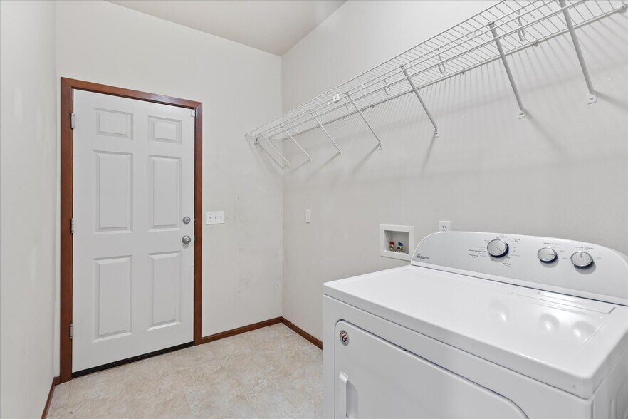 Laundry - 5926 SE 2nd Ct