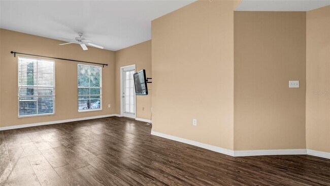 Building Photo - 410 S Armenia Ave