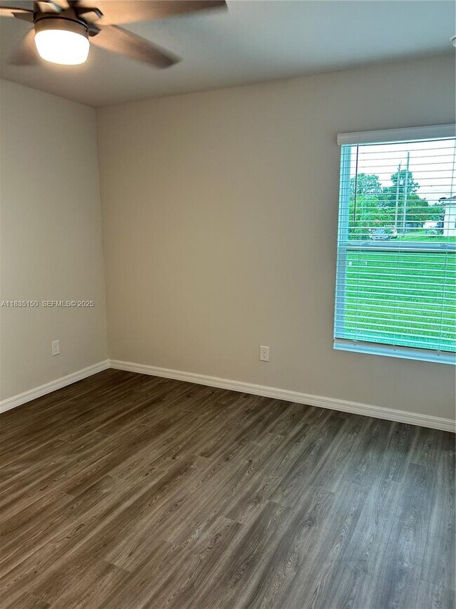 Building Photo - 3415 20th St W