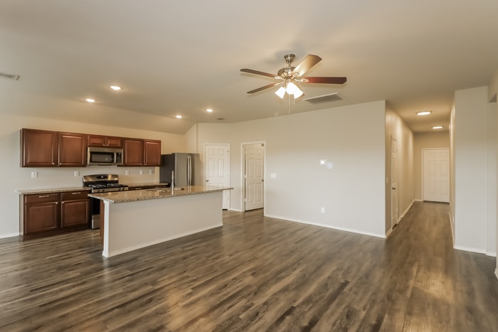 Building Photo - 7407 Wolf Creek Ln