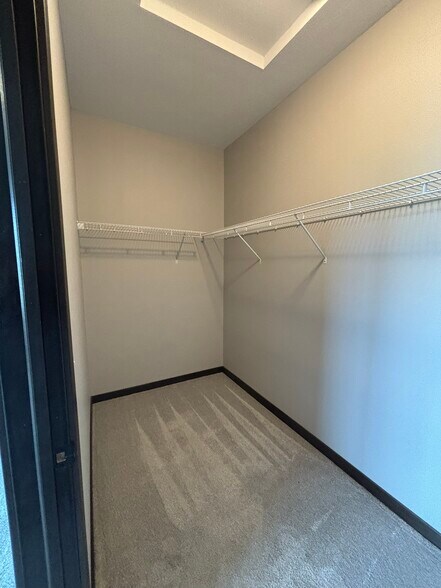 Building Photo - 3064 Bluestem Trl