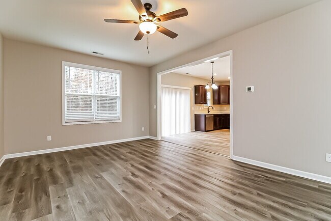 Building Photo - 174 Carissa Dr