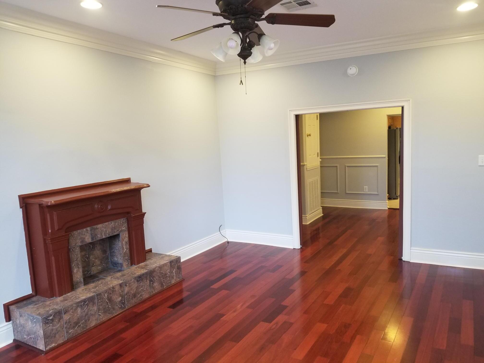 Living room - 1023 General Taylor