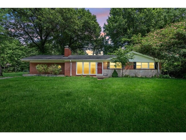 Primary Photo - 718 Wenneker Dr
