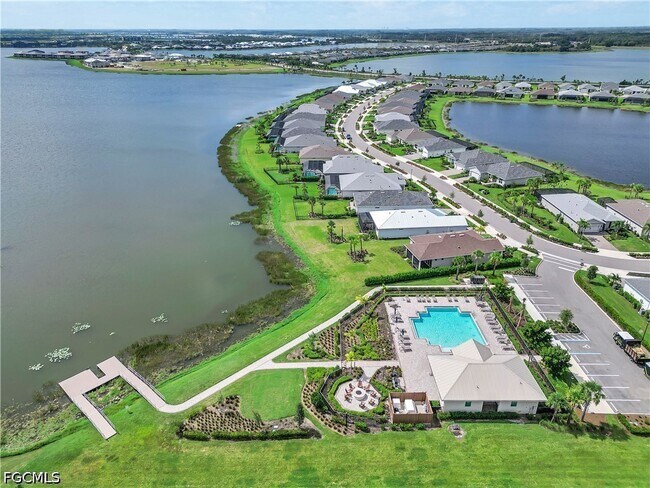 Building Photo - 16056 Shoreline Dr
