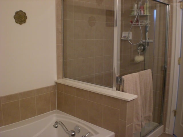 Building Photo - 1587 Millbrook Dr