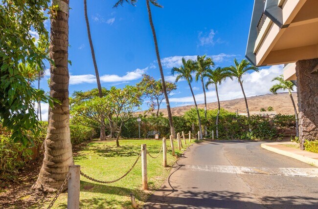 Building Photo - 20 Hauoli St