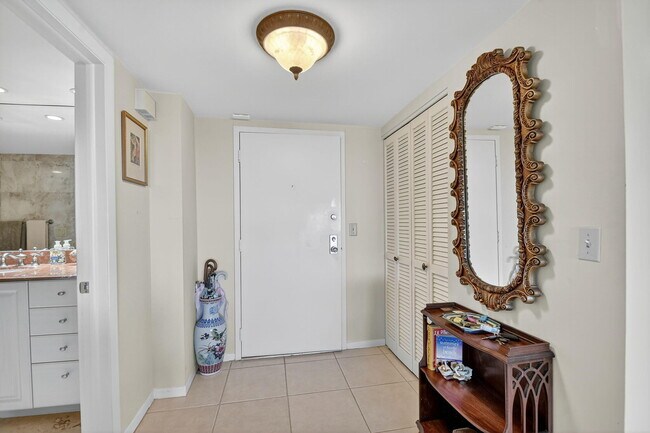 Building Photo - 3589 S Ocean Blvd