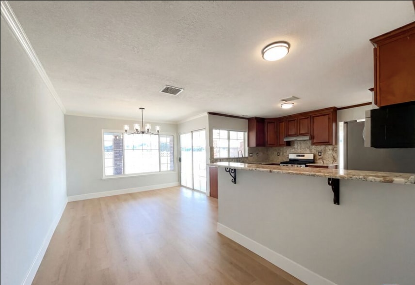 Building Photo - 26842 Palacete Dr