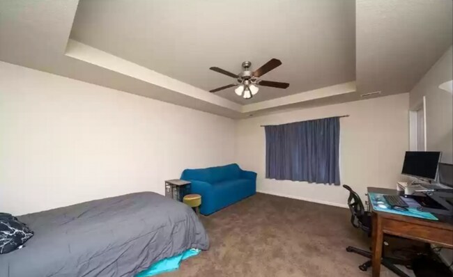 Building Photo - 9055 Coneflower Dr