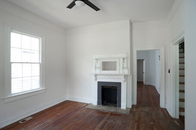 Building Photo - 410 3rd St