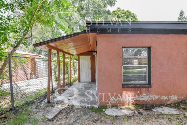 Building Photo - Discover Your Sunshine Oasis